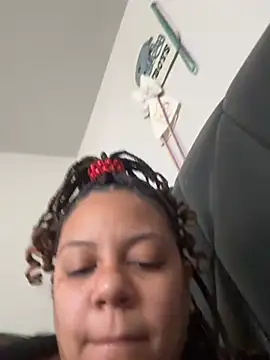 Snapshot of Caramel_drip chatting on 02-13-26, 05:42 Caramel drip online show from 02-13-26, 05:42