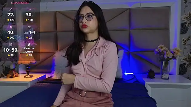 LilyClarck online show from 05-03-26, 08:04