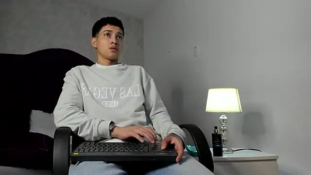 JoshBeech online show from 03-05-26, 01:07