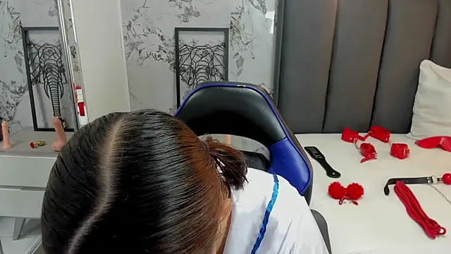 abby zoee online show from 05-07-26, 12:21