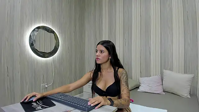 Isabellaa Rosee online show from 05-03-26, 08:15