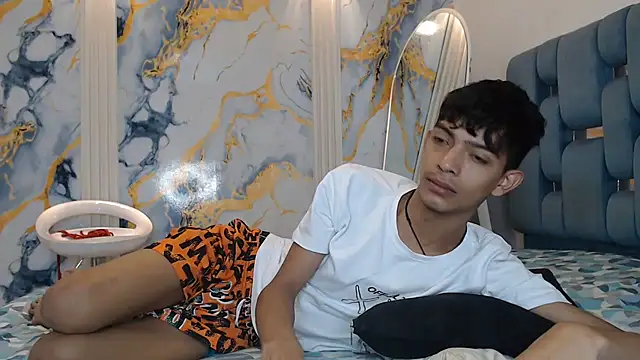 KITTY BOSH online show from 05-12-26, 01:19