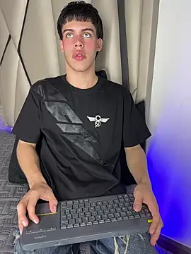 Snapshot of Lucian-greyy chatting on 03-02-26, 01:29 Lucian-greyy online show from 03-02-26, 01:29