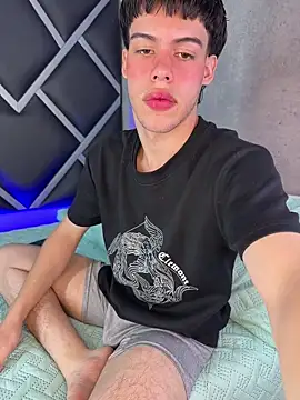 Snapshot of Lucian-greyy chatting on 03-04-26, 03:56 Lucian-greyy online show from 03-04-26, 03:56