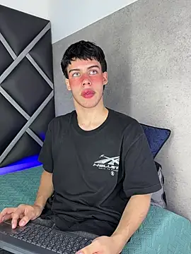 Snapshot of Lucian-greyy chatting on 03-05-26, 03:46 Lucian-greyy online show from 03-05-26, 03:46