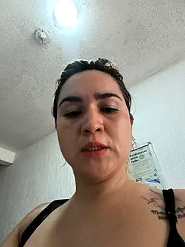 Snapshot of violet-grey chatting on 04-24-26, 01:13 violet-grey online show from 04-24-26, 01:13