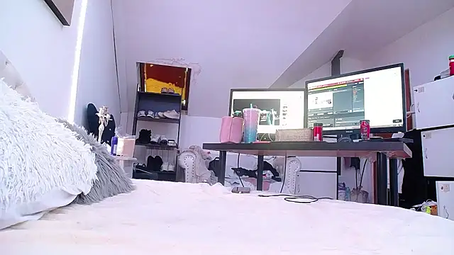 DesireeAnn online show from 03-26-26, 01:17