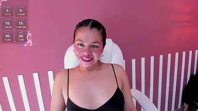 Snapshot of Saray_Becker_ chatting on 03-15-26, 03:45 Saray Becker online show from 03-15-26, 03:45