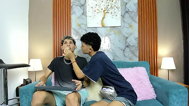 Snapshot of YOUNG_BOYS_HELL chatting on 02-18-26, 01:12 YOUNG BOYS HELL online show from 02-18-26, 01:12