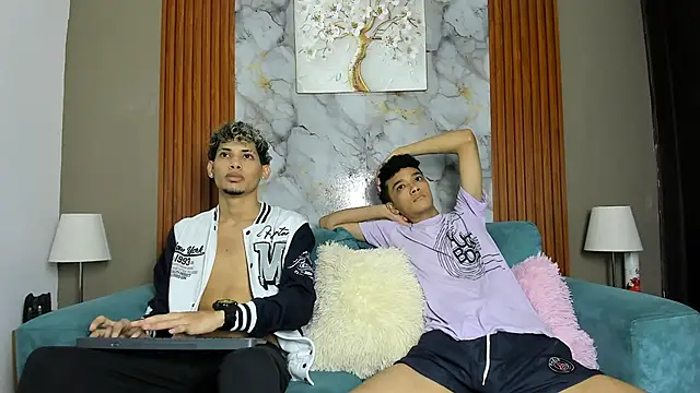 Snapshot of YOUNG_BOYS_HELL chatting on 03-05-26, 01:12 YOUNG BOYS HELL online show from 03-05-26, 01:12