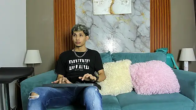 Snapshot of YOUNG_BOYS_HELL chatting on 03-06-26, 01:13 YOUNG BOYS HELL online show from 03-06-26, 01:13