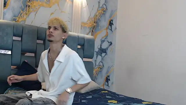 YOUNG BOYS HELL online show from 06-30-26, 01:50