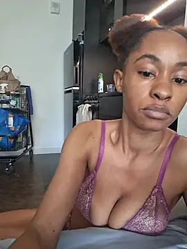 Cinnamonbunn online show from 05-01-26, 04:55