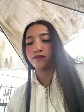 Daniela Pink online show from 05-13-26, 11:07