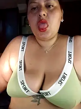 Snapshot of chanelxoxo18 chatting on 03-20-26, 11:04 chanelxoxo18 online show from 03-20-26, 11:04