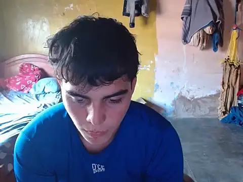 Snapshot of heiker__ chatting on 03-21-26, 05:27 heiker online show from 03-21-26, 05:27