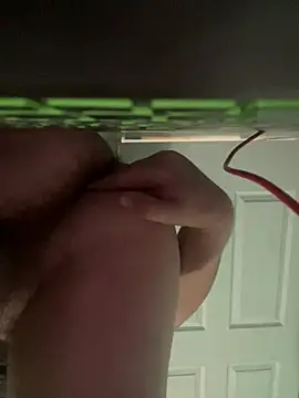 Snapshot of bust_er chatting on 02-14-26, 09:17 bust er online show from 02-14-26, 09:17