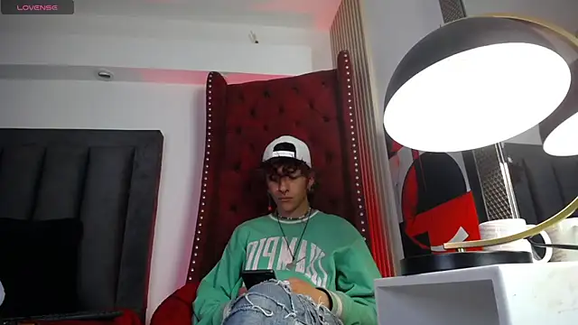 Snapshot of Cain_Dantalion chatting on 04-11-26, 03:33 Cain Dantalion online show from 04-11-26, 03:33