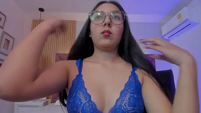 Snapshot of Miss_Lexy_ chatting on 03-17-26, 07:28 Miss Lexy online show from 03-17-26, 07:28