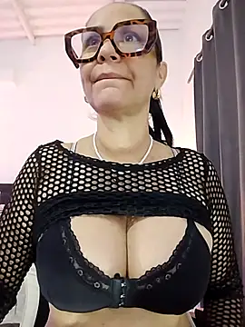 Snapshot of RubyStrome chatting on 02-25-26, 06:45 RubyStrome online show from 02-25-26, 06:45