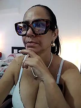 Snapshot of RubyStrome chatting on 03-21-26, 07:02 RubyStrome online show from 03-21-26, 07:02