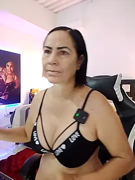 Snapshot of RubyStrome chatting on 04-05-26, 09:28 RubyStrome online show from 04-05-26, 09:28