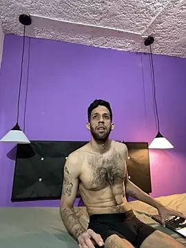 Snapshot of Karim_mansur chatting on 02-22-26, 04:05 Karim mansur online show from 02-22-26, 04:05