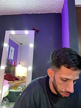 Snapshot of Karim_mansur chatting on 03-07-26, 03:47 Karim mansur online show from 03-07-26, 03:47