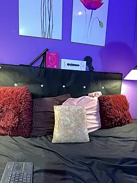 Snapshot of Karim_mansur chatting on 03-21-26, 01:48 Karim mansur online show from 03-21-26, 01:48