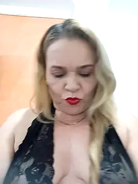 charlotte milf30 online show from 04-28-26, 11:54