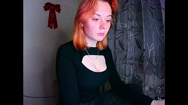 Snapshot of Little_fox404 chatting on 03-25-26, 11:00 Little fox404 online show from 03-25-26, 11:00