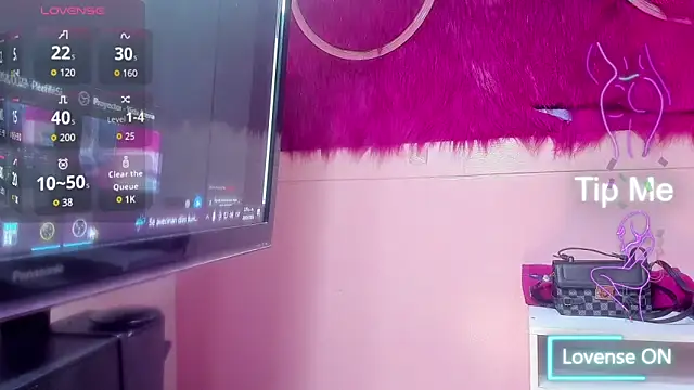 Snapshot of Karlaa_Hernandez_ chatting on 03-20-26, 07:30 Karlaa Hernandez online show from 03-20-26, 07:30