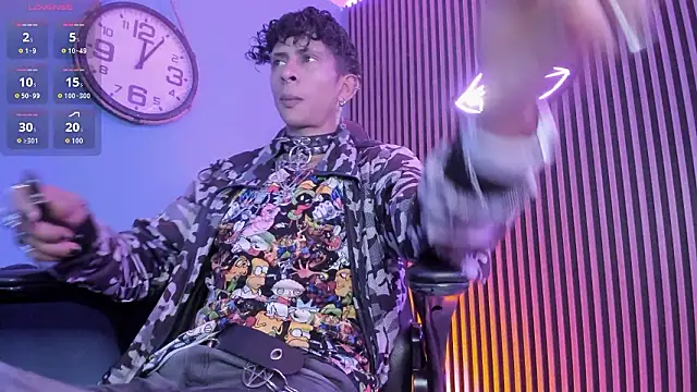 Snapshot of Maximoking26 chatting on 03-06-26, 02:19 Maximoking26 online show from 03-06-26, 02:19