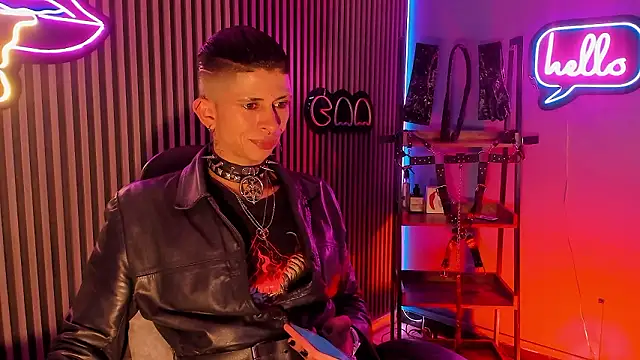 Snapshot of Maximoking26 chatting on 03-16-26, 01:55 Maximoking26 online show from 03-16-26, 01:55