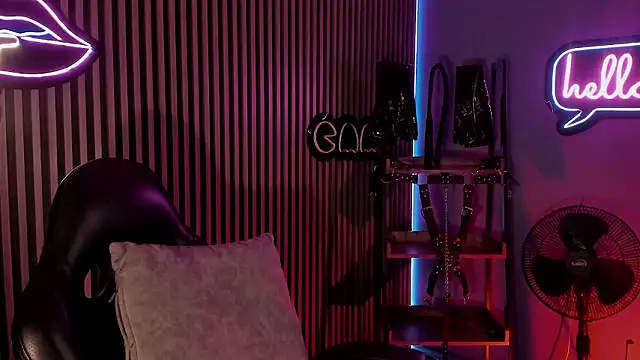 Snapshot of Maximoking26 chatting on 03-21-26, 12:48 Maximoking26 online show from 03-21-26, 12:48