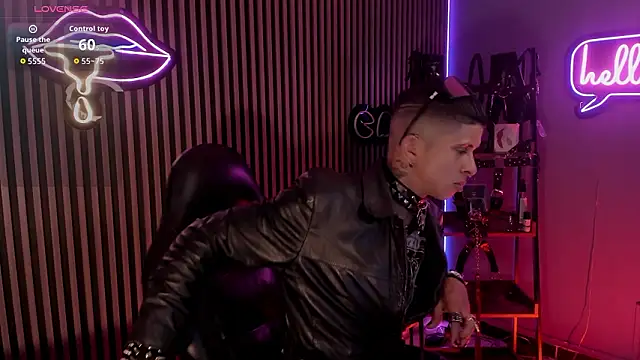 Snapshot of Maximoking26 chatting on 03-29-26, 02:11 Maximoking26 online show from 03-29-26, 02:11