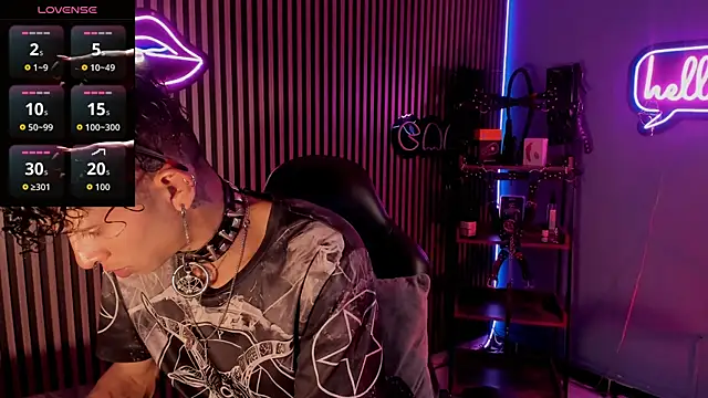 Snapshot of Maximoking26 chatting on 04-05-26, 01:03 Maximoking26 online show from 04-05-26, 01:03