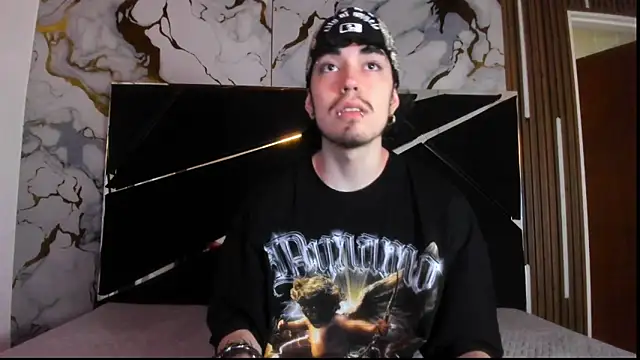 Snapshot of Couple_In_Heat chatting on 03-09-26, 08:35 Couple In Heat online show from 03-09-26, 08:35