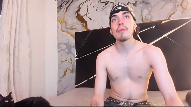 Snapshot of Couple_In_Heat chatting on 03-28-26, 07:46 Couple In Heat online show from 03-28-26, 07:46