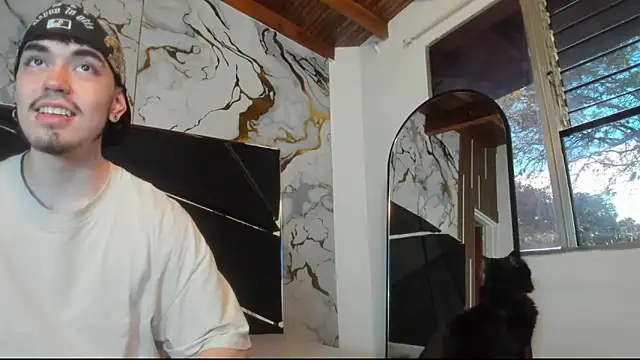 Snapshot of Couple_In_Heat chatting on 04-04-26, 07:44 Couple In Heat online show from 04-04-26, 07:44