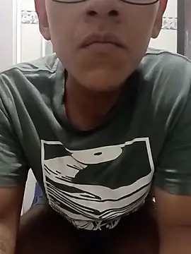 Snapshot of Rebexperience chatting on 02-19-26, 04:52 Rebexperience online show from 02-19-26, 04:52