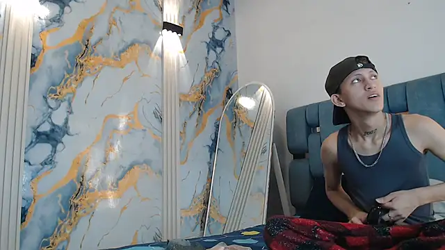 BOYS PLAY online show from 05-10-26, 01:11
