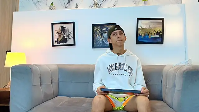 BOYS PLAY online show from 05-14-26, 01:12