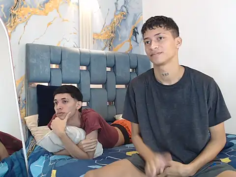 Snapshot of GOLD_BOYS chatting on 02-21-26, 01:23 GOLD BOYS online show from 02-21-26, 01:23