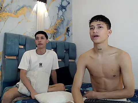 Snapshot of GOLD_BOYS chatting on 02-23-26, 01:30 GOLD BOYS online show from 02-23-26, 01:30