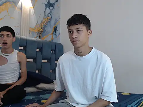 Snapshot of GOLD_BOYS chatting on 02-25-26, 01:21 GOLD BOYS online show from 02-25-26, 01:21