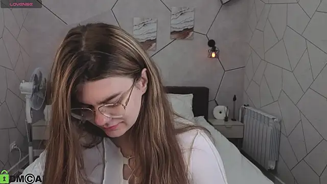 zoe j0y online show from 02-20-26, 01:57