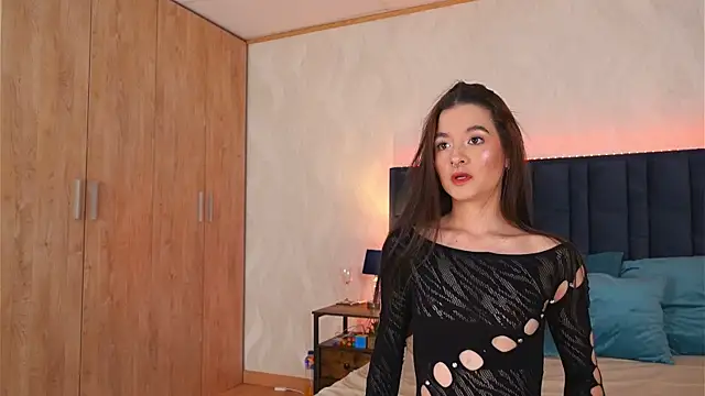 LucyDeLuca online show from 03-29-26, 07:58