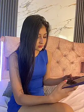 Snapshot of Aylin_fire chatting on 02-18-26, 07:10 Aylin fire online show from 02-18-26, 07:10