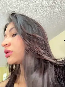 Snapshot of Aylin_fire chatting on 03-25-26, 06:36 Aylin fire online show from 03-25-26, 06:36